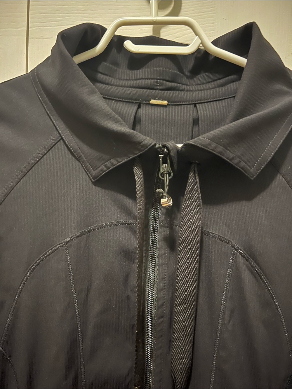 lululemon athletica Black Full-Zip Lightweight Jacket - Picture 6 of 7
